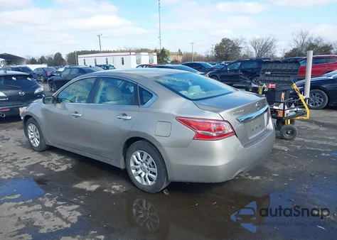 2013 Nissan Altima 2.5 S z USA, uszkodzony, nr VIN 1N4AL3AP9DC165340